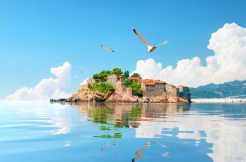 Montenegro: die kleine Adria-Insel Sveti Stefan 